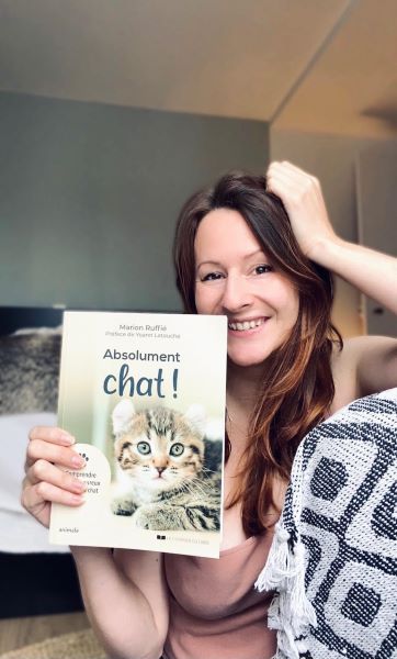 Comportementaliste du chat : Marion Ruffié présente son dernier livre Absolument Chat !